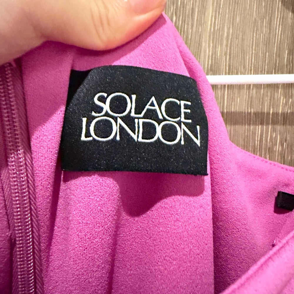 Solace London The Talia Maxi Dress in Berry Pink RRP$706 - Picture 5 of 9